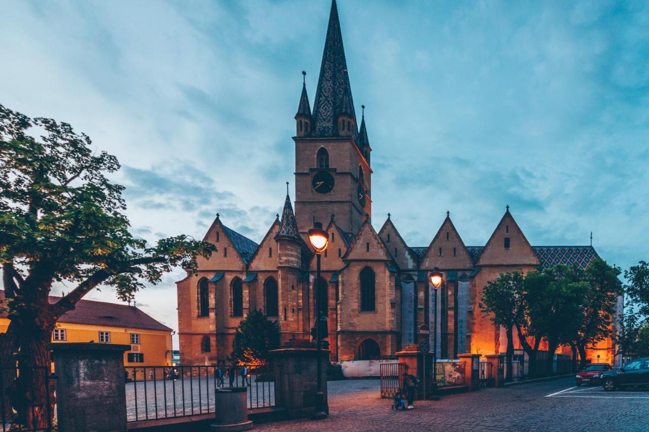 Gasthof Sara Sibiu Exteriör bild